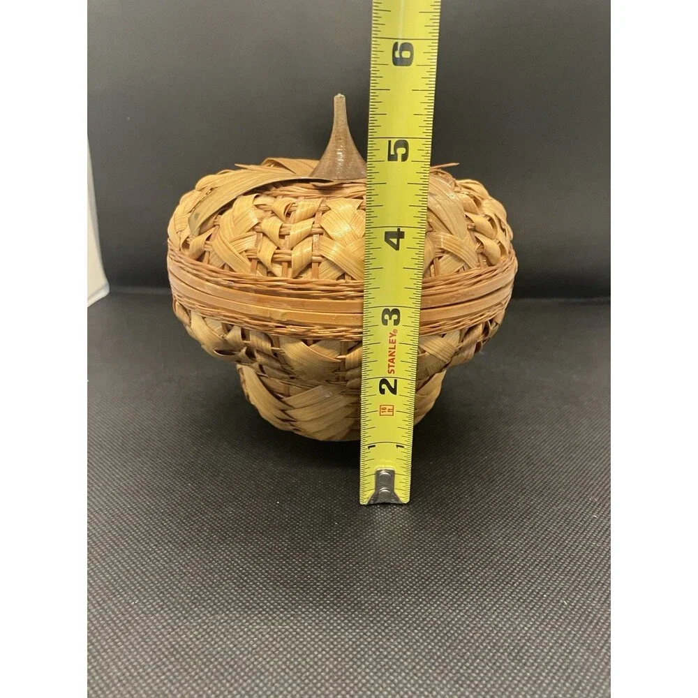 Acorn Shaped Brown Woven Wicker Basket w/ Lid Autumn Fall Thanksgiving 5.5”
